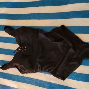 KONA SOL SMALL BLACK ONE PIECE SWIMSUIT